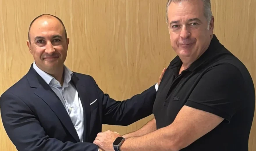 HoyTu-y-Aromais-unen-fuerzas-para-difundir-la-cultura-y-el-consumo-del-jamon-murciano2-1024x835