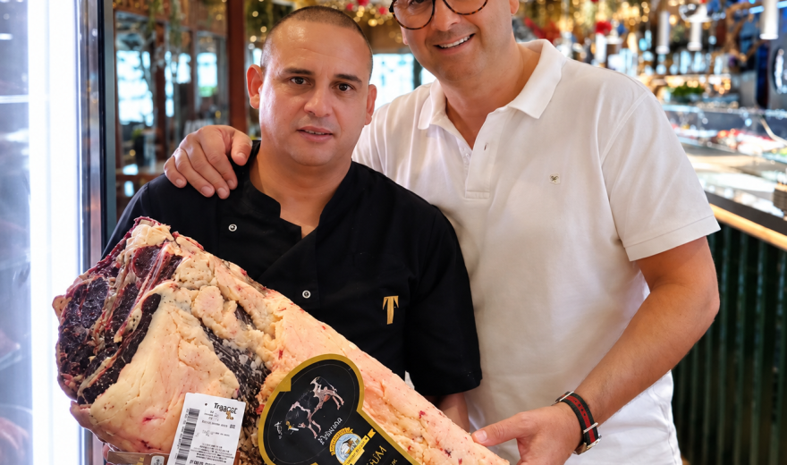 Retrato festivo con carne premium asturiana